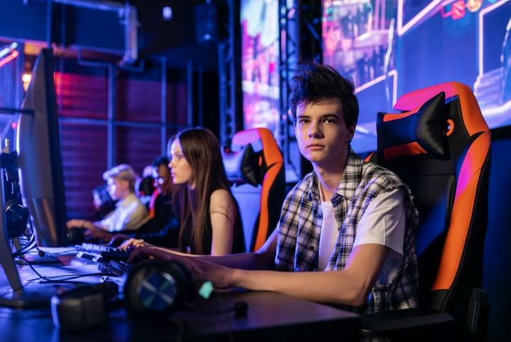 cập nhật game 8Day